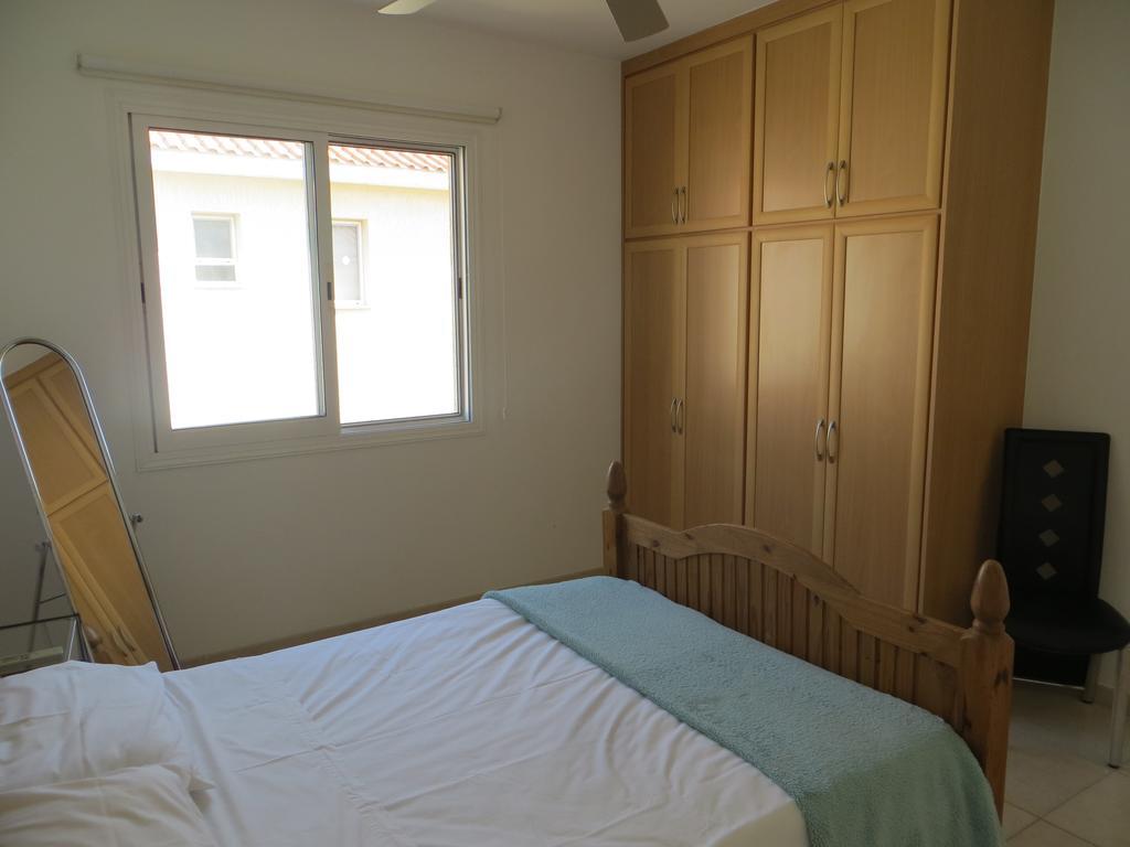 Melania Apartment Paphos Buitenkant foto