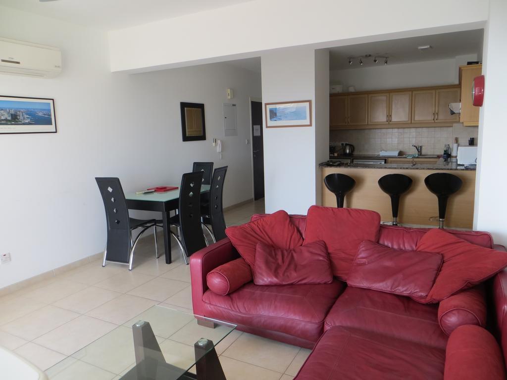 Melania Apartment Paphos Buitenkant foto